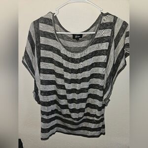 B Wear Womans Short Sleeve Striped Top Size L